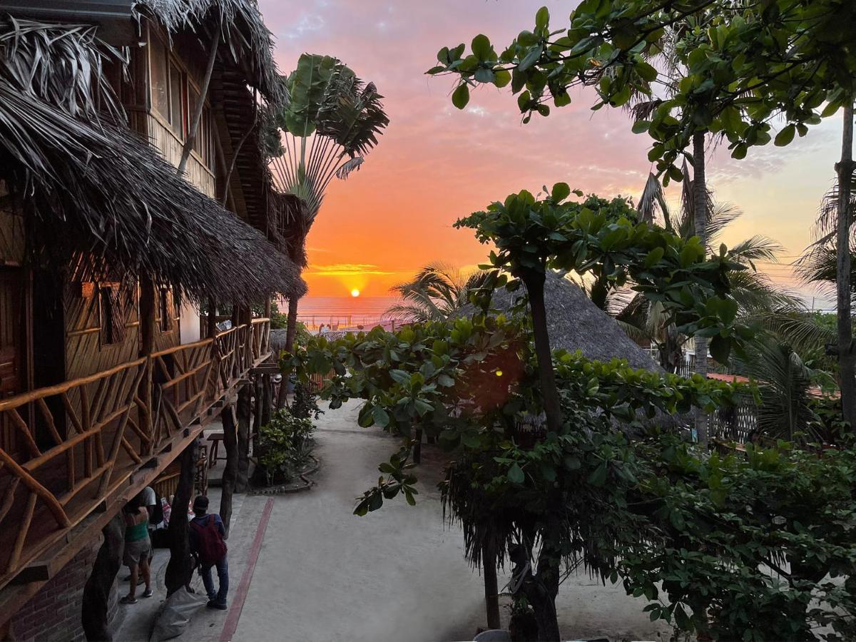 Hostal Olmito Canoa Luaran gambar